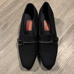 Munro “American Cindi” Black Low Heel Stretch Slip On Loafers size 5